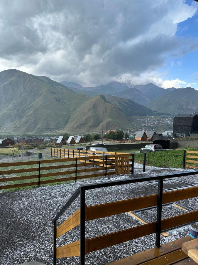 Lonely Mountain Villa Kazbegi Exterior photo