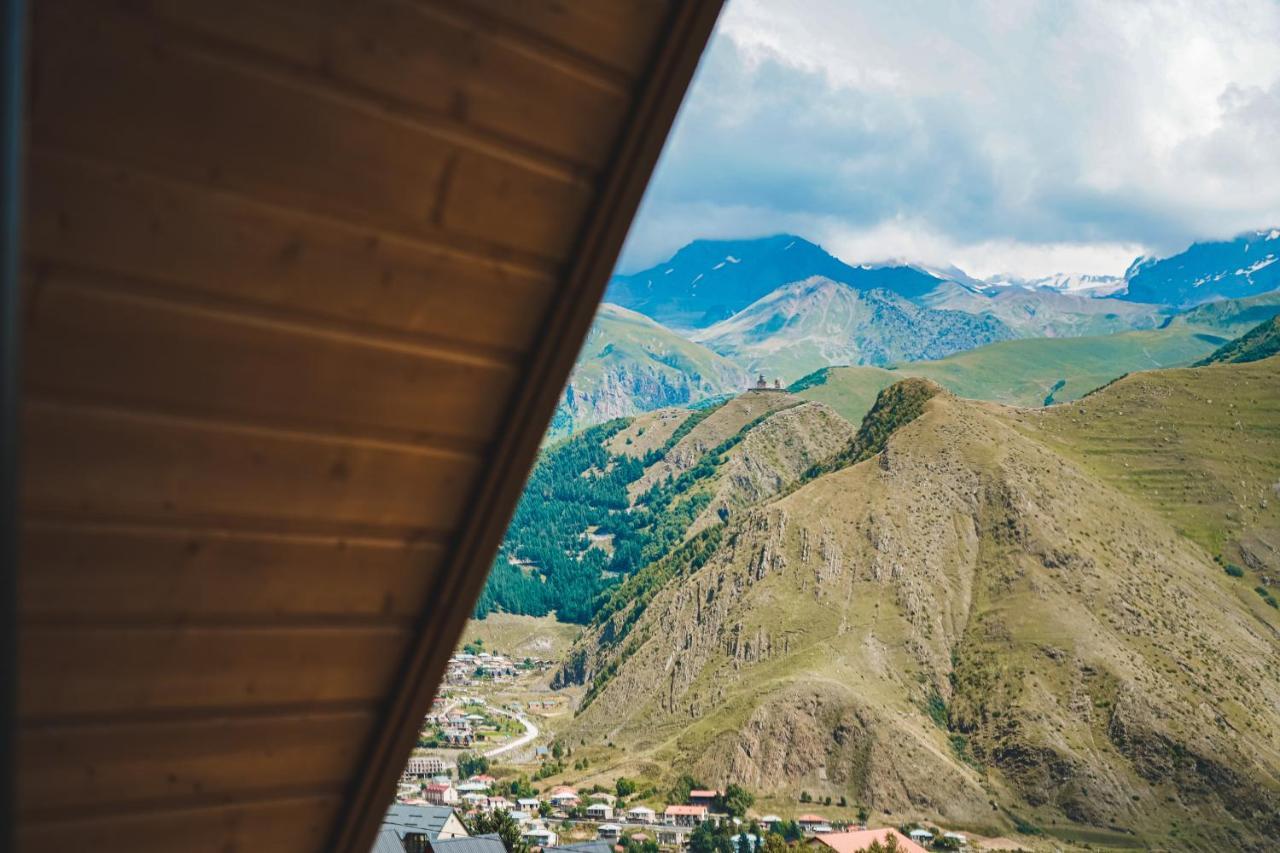Lonely Mountain Villa Kazbegi Exterior photo
