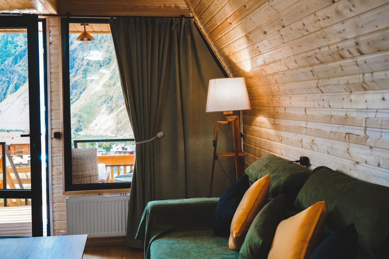 Lonely Mountain Villa Kazbegi Exterior photo