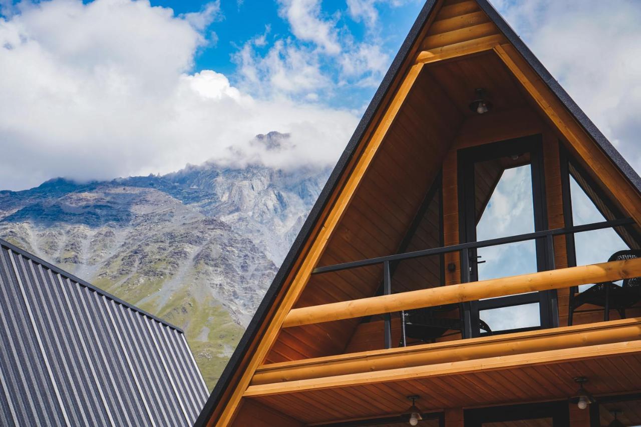 Lonely Mountain Villa Kazbegi Exterior photo