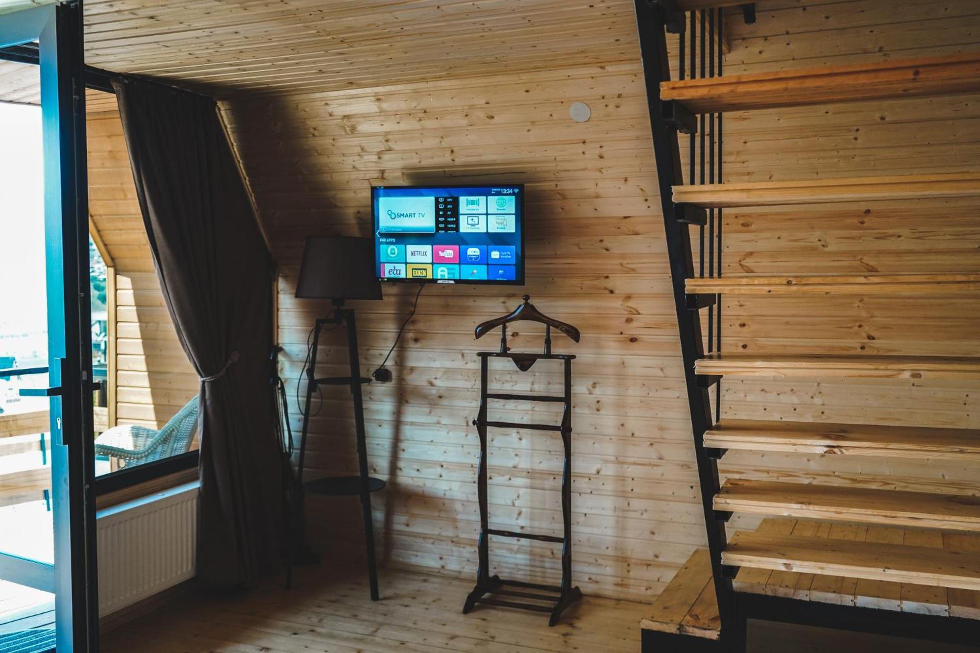 Lonely Mountain Villa Kazbegi Exterior photo